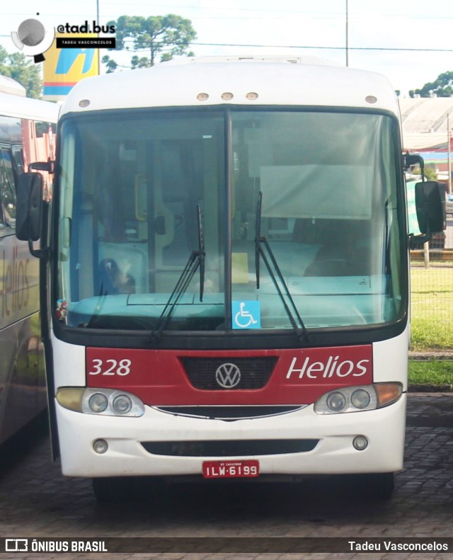 Helios Coletivos e Cargas 328 na cidade de Carazinho, Rio Grande do Sul, Brasil, por Tadeu Vasconcelos. Número da foto: #12399700.