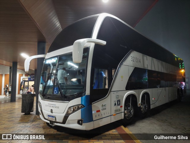 Auto Viação Catarinense 321314 na cidade de Pariquera-Açu, São Paulo, Brasil, por Guilherme Silva. Número da foto: #12401534.