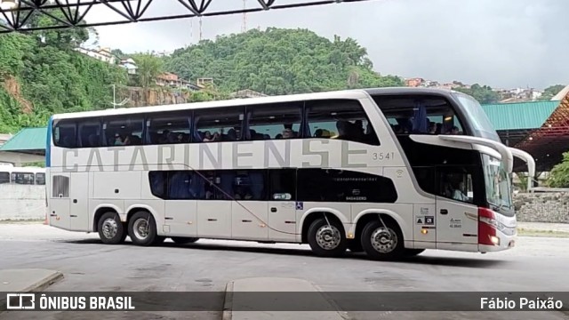 Auto Viação Catarinense 3541 na cidade de Santos, São Paulo, Brasil, por Fábio Paixão. Número da foto: #12403071.