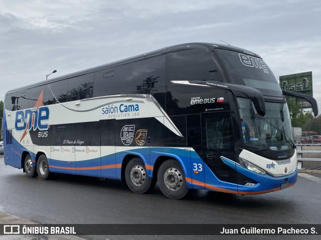 Pullman Eme Bus 33 na cidade de Santiago, Santiago, Metropolitana de Santiago, Chile, por Juan Guillermo Pacheco S.. Número da foto: #12403138.