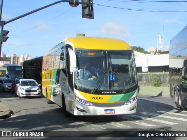 Empresa Gontijo de Transportes 7095 na cidade de Belo Horizonte, Minas Gerais, Brasil, por Douglas Célio Brandao. Número da foto: #12403314.