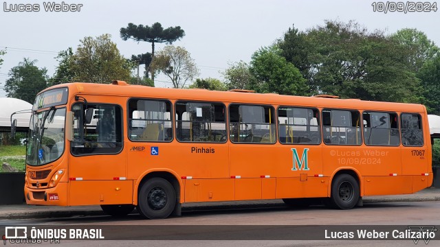 Expresso Azul 17067 na cidade de Curitiba, Paraná, Brasil, por Lucas Weber Calizario. Número da foto: #12404303.