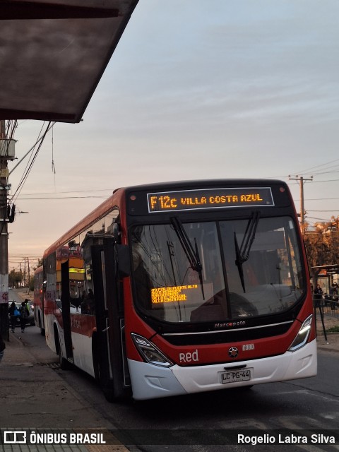 Buses Omega 6080 na cidade de Puente Alto, Cordillera, Metropolitana de Santiago, Chile, por Rogelio Labra Silva. Número da foto: #12404539.