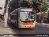 Viação Gato Preto 8 2713 na cidade de São Paulo, São Paulo, Brasil, por Rafael Lopes de Oliveira. Número da foto: #12404682.