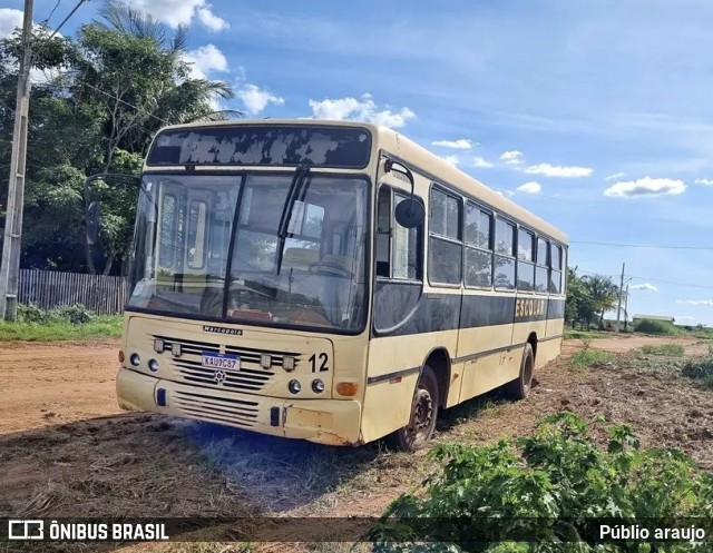 Ônibus Particulares 152 na cidade de Nova Ubiratã, Mato Grosso, Brasil, por Públio Araujo. Número da foto: #12408514.