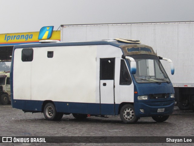 Motorhomes 4893 na cidade de São Leopoldo, Rio Grande do Sul, Brasil, por Shayan Lee. Número da foto: #12408959.