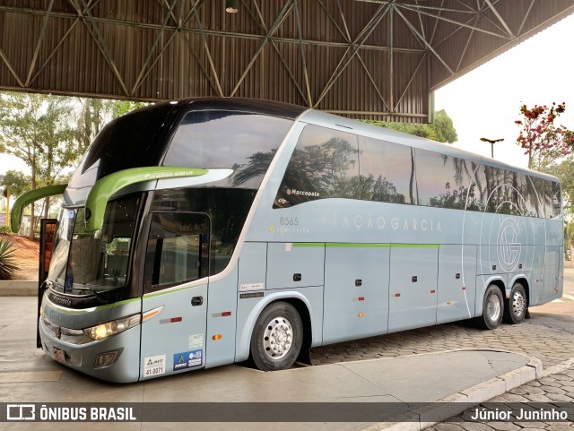 Viação Garcia 8565 na cidade de Bauru, São Paulo, Brasil, por Júnior Juninho. Número da foto: #12411495.