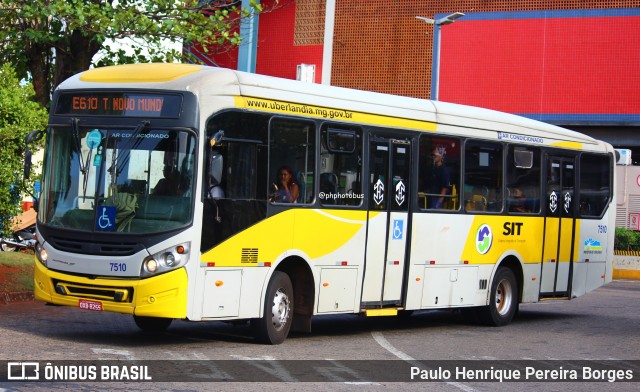 Autotrans Transportes Urbanos e Rodoviários 7510 na cidade de Uberlândia, Minas Gerais, Brasil, por Paulo Henrique Pereira Borges. Número da foto: #12410437.