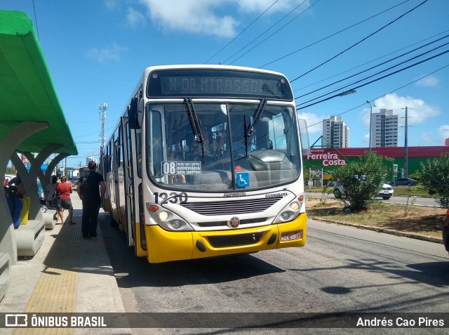 Transportes Guanabara 1230 na cidade de Natal, Rio Grande do Norte, Brasil, por Andrés Cao Pires. Número da foto: #12413579.