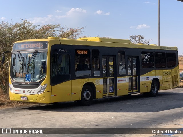Viação Pioneira 233340 na cidade de Santa Maria, Distrito Federal, Brasil, por Gabriel Rocha. Número da foto: #12413582.