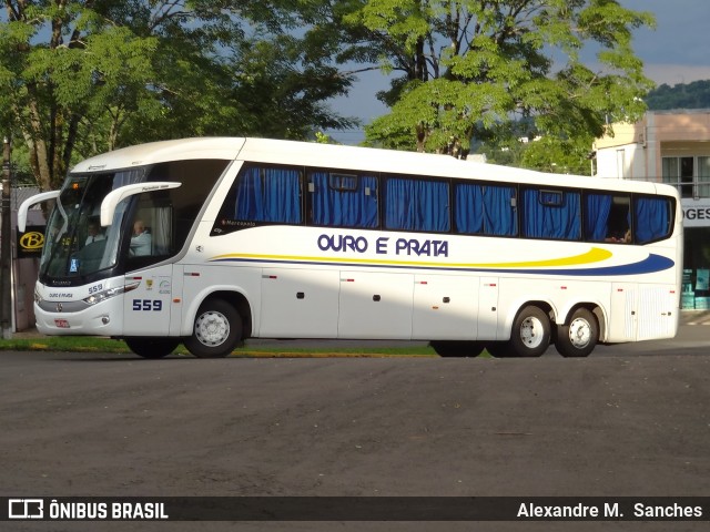 Viação Ouro e Prata 559 na cidade de Francisco Beltrão, Paraná, Brasil, por Alexandre M.  Sanches. Número da foto: #12414006.