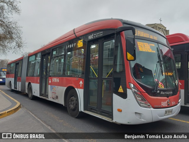 Subus 9899 na cidade de Santiago, Santiago, Metropolitana de Santiago, Chile, por Benjamín Tomás Lazo Acuña. Número da foto: #12415078.