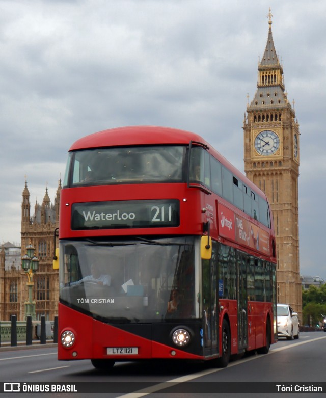 London United LT121 na cidade de London, Greater London, Inglaterra, por Tôni Cristian. Número da foto: #12415943.