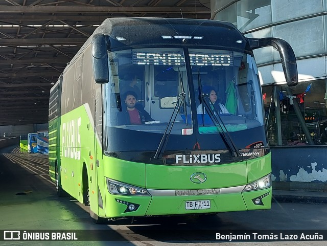 FlixBus 403 na cidade de Estación Central, Santiago, Metropolitana de Santiago, Chile, por Benjamín Tomás Lazo Acuña. Número da foto: #12417728.