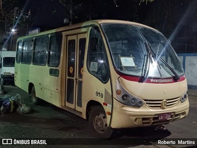 Ônibus Particulares 010 na cidade de Campos dos Goytacazes, Rio de Janeiro, Brasil, por Roberto  Martins. Número da foto: #12417791.