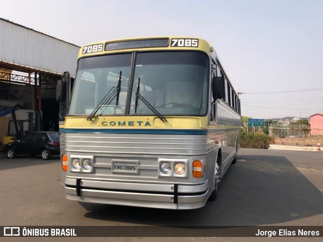 Ônibus Particulares 7085 na cidade de Campinas, São Paulo, Brasil, por Jorge Elias Neres. Número da foto: #12418244.