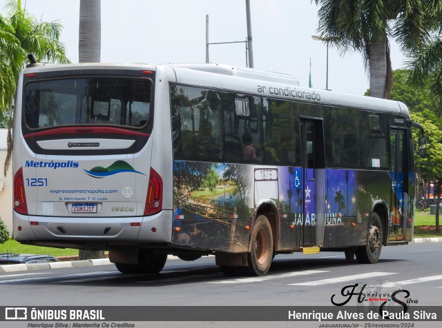 Expresso Metrópolis Transportes e Viagens 1251 na cidade de Jaguariúna, São Paulo, Brasil, por Henrique Alves de Paula Silva. Número da foto: #12418982.