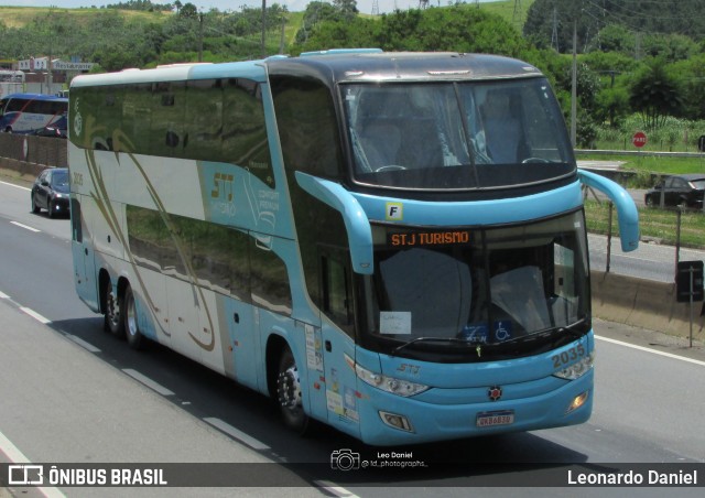 STJ Turismo 2035 na cidade de Aparecida, São Paulo, Brasil, por Leonardo Daniel. Número da foto: #12419736.