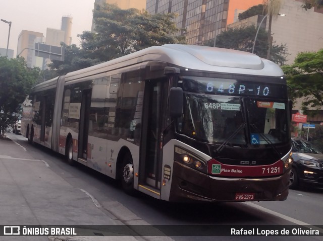 Viação Campo Belo 7 1251 na cidade de São Paulo, São Paulo, Brasil, por Rafael Lopes de Oliveira. Número da foto: #12419905.