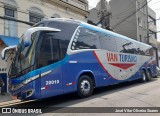 Van Turismo 20010 na cidade de São Paulo, São Paulo, Brasil, por José Vitor Oliveira Soares. Número da foto: #12419948.