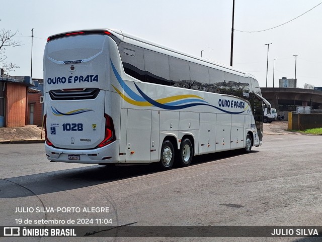 Viação Ouro e Prata 1028 na cidade de Porto Alegre, Rio Grande do Sul, Brasil, por JULIO SILVA. Número da foto: #12421743.