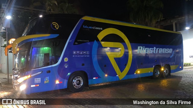 Riostrense Turismo 9005 na cidade de Divino, Minas Gerais, Brasil, por Washington da Silva Firme. Número da foto: #12377396.