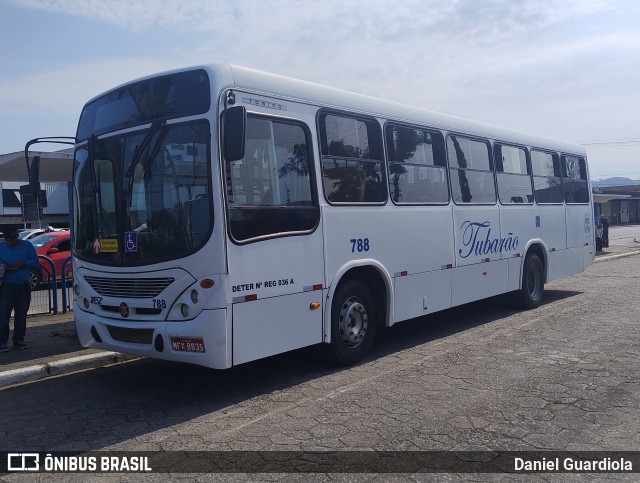 TCL - Transportes Capivari Ltda 788 na cidade de Tubarão, Santa Catarina, Brasil, por Daniel Guardiola. Número da foto: #12376675.