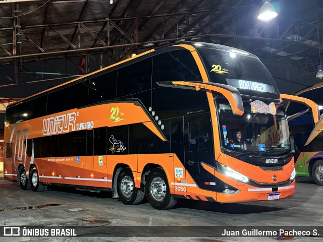 Unitur Turismo 3050 na cidade de Santiago, Santiago, Metropolitana de Santiago, Chile, por Juan Guillermo Pacheco S.. Número da foto: #12424925.