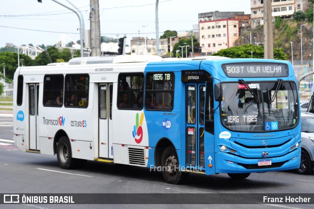 Vereda Transporte Ltda. 13199 na cidade de Vitória, Espírito Santo, Brasil, por Franz Hecher. Número da foto: #12424087.