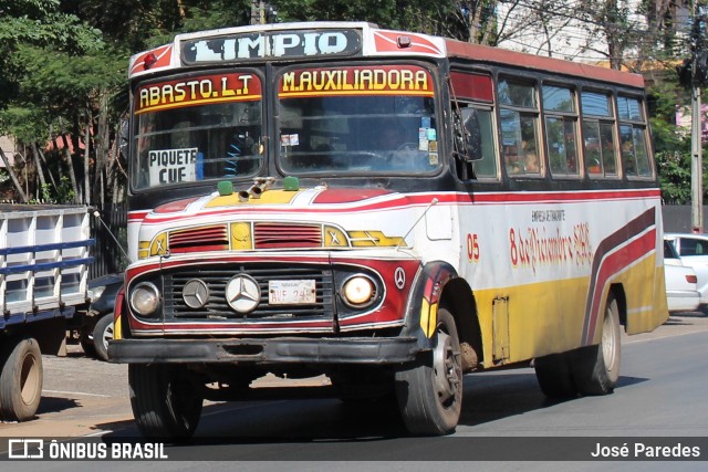 Linea 8 - 8 de Diciembre 05 na cidade de Limpio, Central, Paraguai, por José Paredes. Número da foto: #12426354.