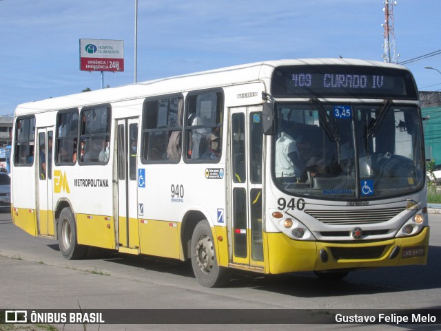 Empresa Metropolitana 940 na cidade de Jaboatão dos Guararapes, Pernambuco, Brasil, por Gustavo Felipe Melo. Número da foto: #12425516.