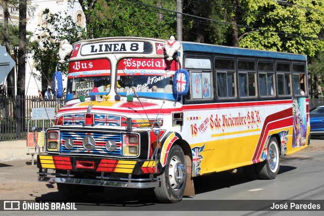Linea 8 - 8 de Diciembre 18 na cidade de Limpio, Central, Paraguai, por José Paredes. Número da foto: #12426396.