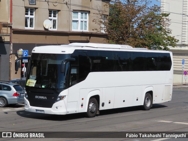 Private Buses - Buses without visible identification WPR0865U na cidade de Prague, Prague, Prague (Hlavní mesto Praha), República Checa, por Fábio Takahashi Tanniguchi. Número da foto: #12427238.