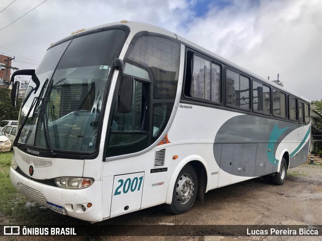 Ônibus Particulares 2001 na cidade de Porto Alegre, Rio Grande do Sul, Brasil, por Lucas Pereira Bicca. Número da foto: #12431741.