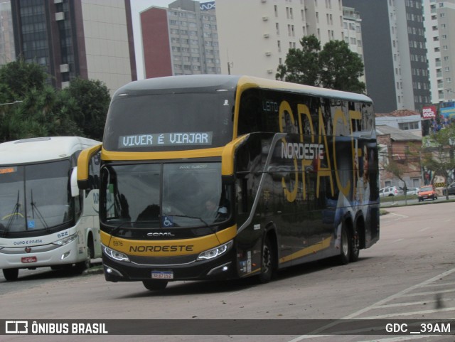 Expresso Nordeste 5976 na cidade de Curitiba, Paraná, Brasil, por GDC __39AM. Número da foto: #12430883.