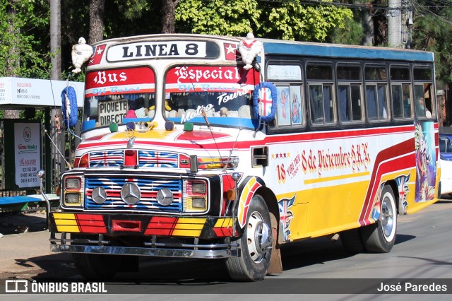 Linea 8 - 8 de Diciembre 18 na cidade de Limpio, Central, Paraguai, por José Paredes. Número da foto: #12433522.