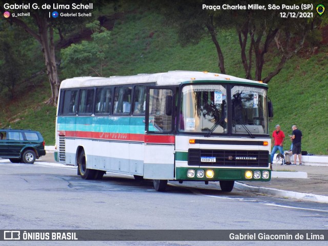 Ônibus Particulares 02 na cidade de São Paulo, São Paulo, Brasil, por Gabriel Giacomin de Lima. Número da foto: #12434365.