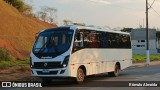 Ônibus Particulares 6F85 na cidade de Cataguases, Minas Gerais, Brasil, por Rômulo Almeida. Número da foto: #:id.