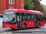 London United BE37061 na cidade de Richmond, Greater London, Inglaterra, por Fábio Takahashi Tanniguchi. Número da foto: #12442248.