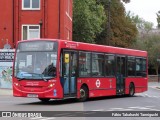 London United DLE30015 na cidade de Richmond, Greater London, Inglaterra, por Fábio Takahashi Tanniguchi. Número da foto: #12442241.