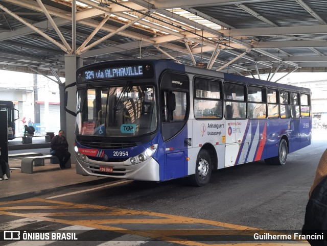 Auto Viação Urubupungá 20.954 na cidade de Santana de Parnaíba, São Paulo, Brasil, por Guilherme Francini. Número da foto: #12442913.