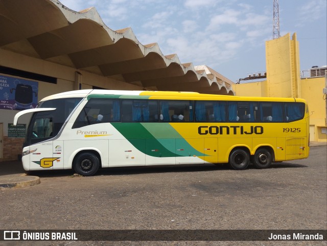 Empresa Gontijo de Transportes 19125 na cidade de Itumbiara, Goiás, Brasil, por Jonas Miranda. Número da foto: #12443209.