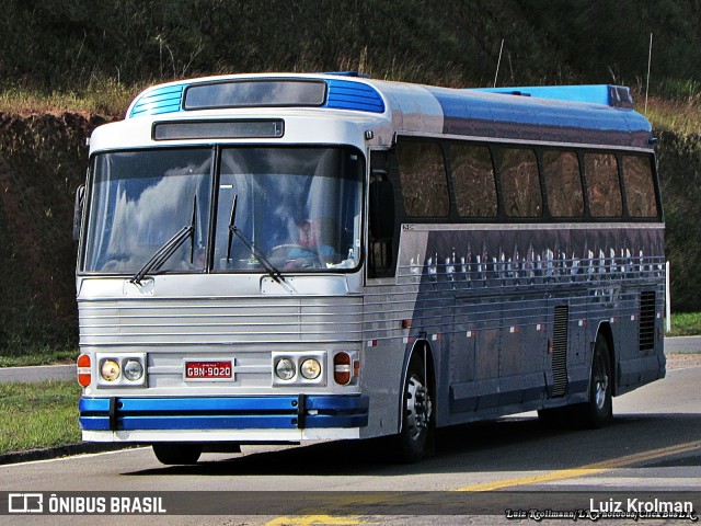 Viação Cometa 9020 na cidade de Juiz de Fora, Minas Gerais, Brasil, por Luiz Krolman. Número da foto: #12445275.