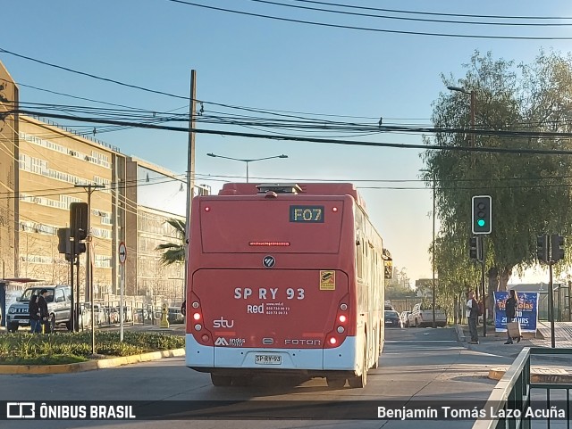 STU Santiago Transporte Urbano SPRY93 na cidade de Puente Alto, Cordillera, Metropolitana de Santiago, Chile, por Benjamín Tomás Lazo Acuña. Número da foto: #12442657.