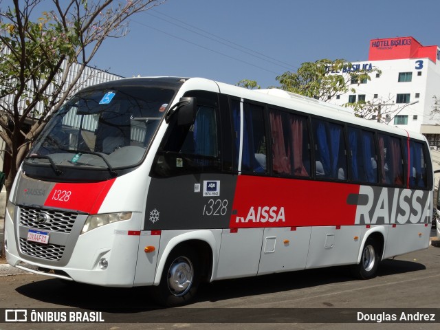 Viação Raíssa 1328 na cidade de Trindade, Goiás, Brasil, por Douglas Andrez. Número da foto: #12443798.