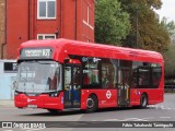 Abellio London Bus Company 1726 na cidade de Richmond, Greater London, Inglaterra, por Fábio Takahashi Tanniguchi. Número da foto: #12444486.