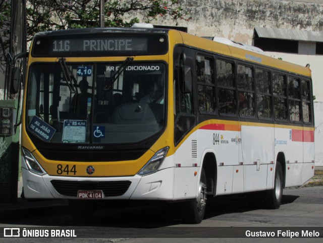 Empresa Metropolitana 844 na cidade de Recife, Pernambuco, Brasil, por Gustavo Felipe Melo. Número da foto: #12446684.