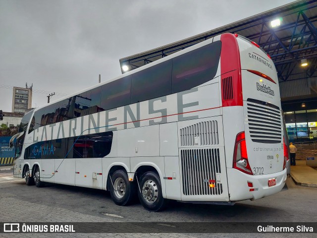 Auto Viação Catarinense 3702 na cidade de Santos, São Paulo, Brasil, por Guilherme Silva. Número da foto: #12445617.