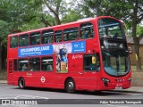 Arriva DW421 na cidade de London, Greater London, Inglaterra, por Fábio Takahashi Tanniguchi. Número da foto: #12447202.