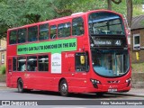 Arriva DW469 na cidade de London, Greater London, Inglaterra, por Fábio Takahashi Tanniguchi. Número da foto: #12447197.